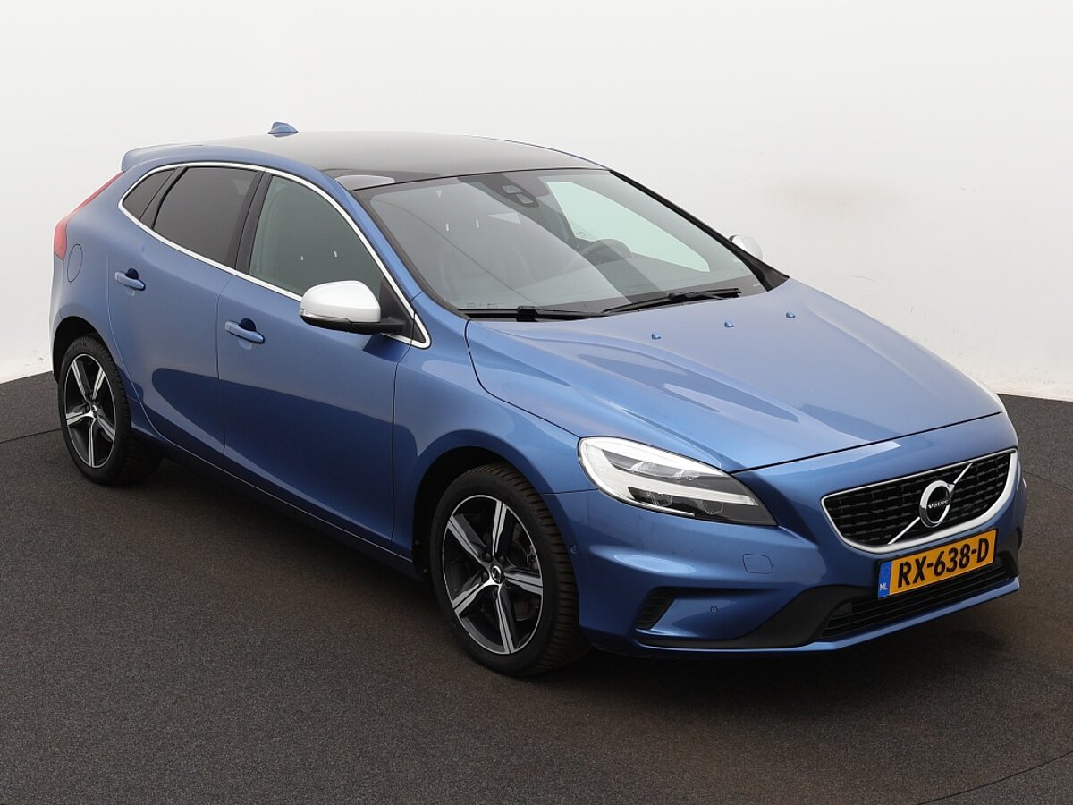 35542103 volvo v40 2 0 t4 business sport panorama dak parkeercamera 8 02