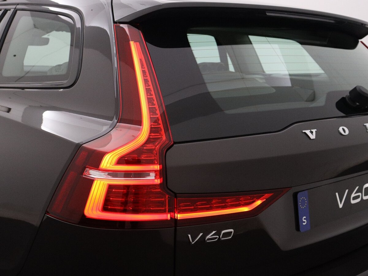 39204298 volvo v60 2 0 t6 awd plus dark 85adfd