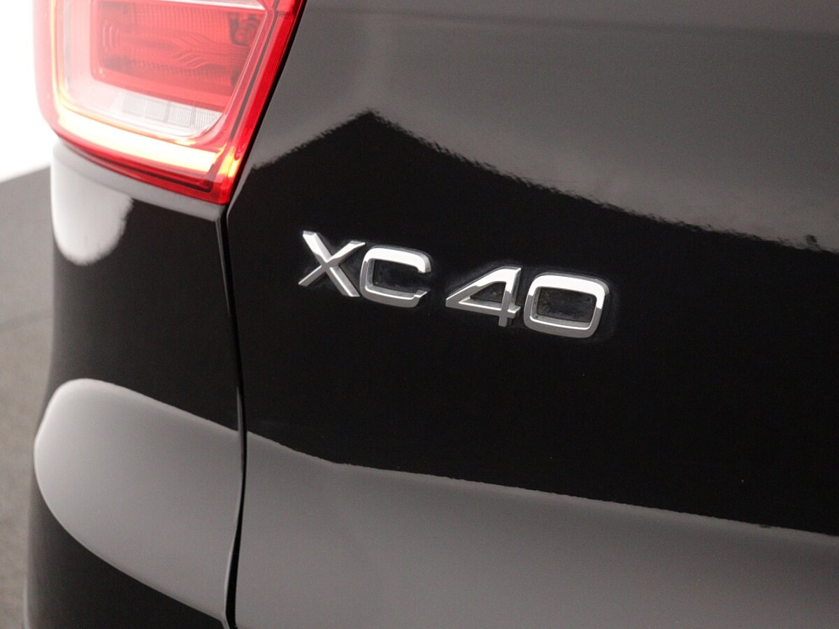 44288600 volvo xc40 1 5 t4 recharge plus bright 69