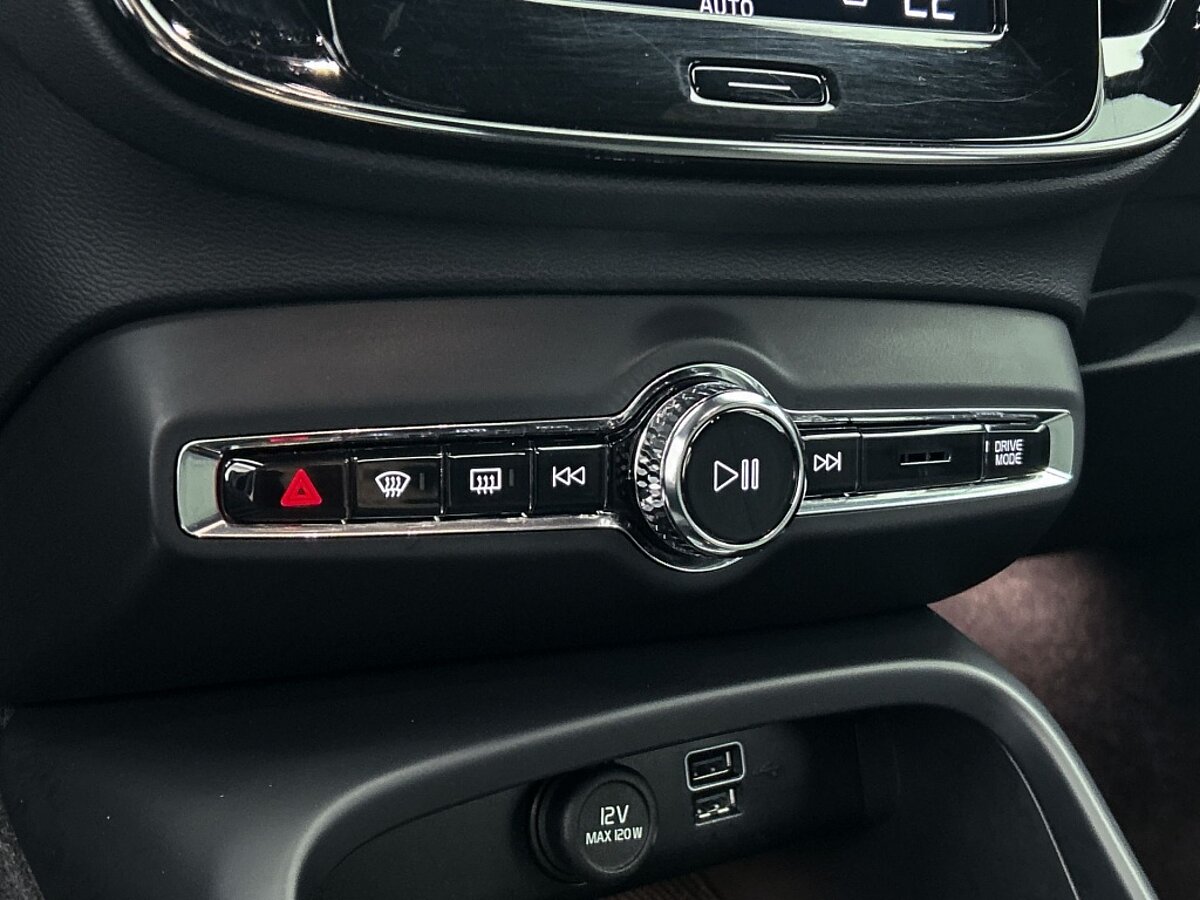 45663226 volvo xc40 1 5 t4 recharge r design harman kardon elektrische stoelvers 09