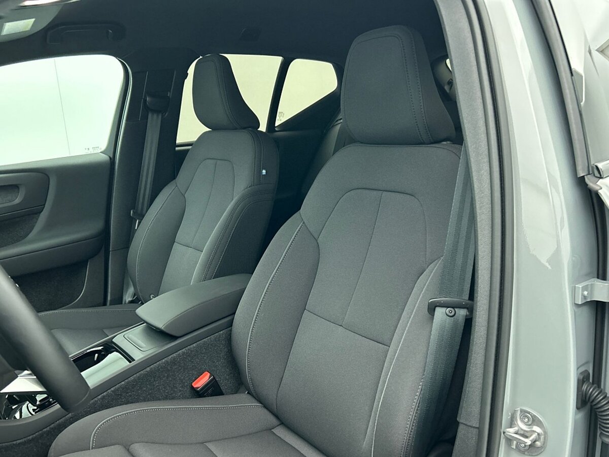 46247872 volvo xc40 extended range core 82 kwh 9 06