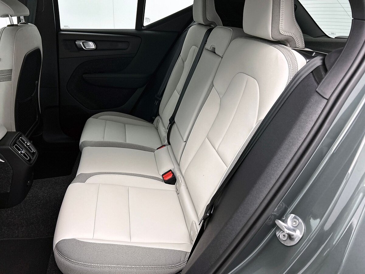 48928127 volvo ex40 ultra extended range ultra nieuw voorraad forest lake 36 60