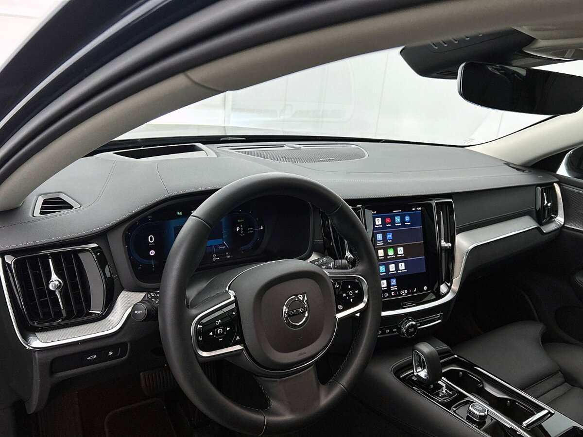 49250153 volvo v60 2 0 t8 awd ultra dark trekhaak panorama dak leder 58