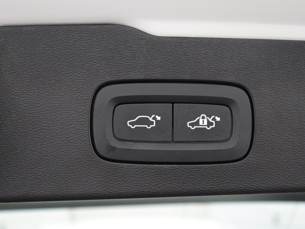 41603219 volvo v60 2 0 b3 inscription head up camera adaptive cruise 40
