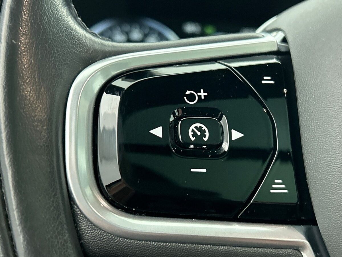 44223123 volvo xc90 2 0 t8 intro edition panoramadak 360 camera 8933cb