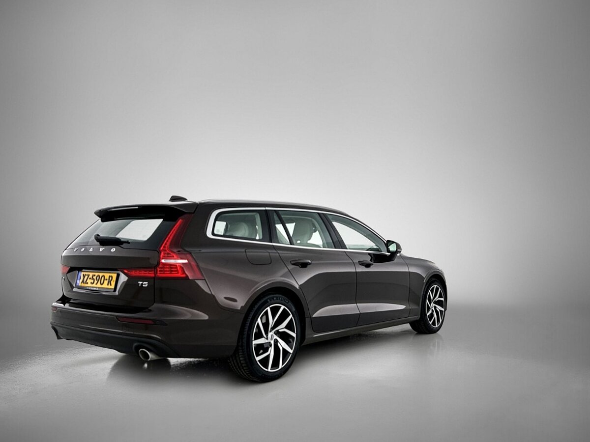 46446123 volvo v60 2 0 t5 momentum 4 01