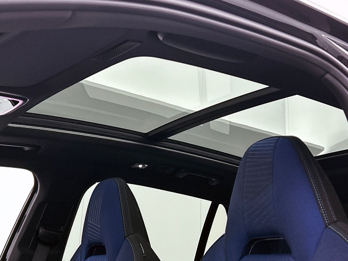 46742268 lynk co 01 1 5 phev black edition 47