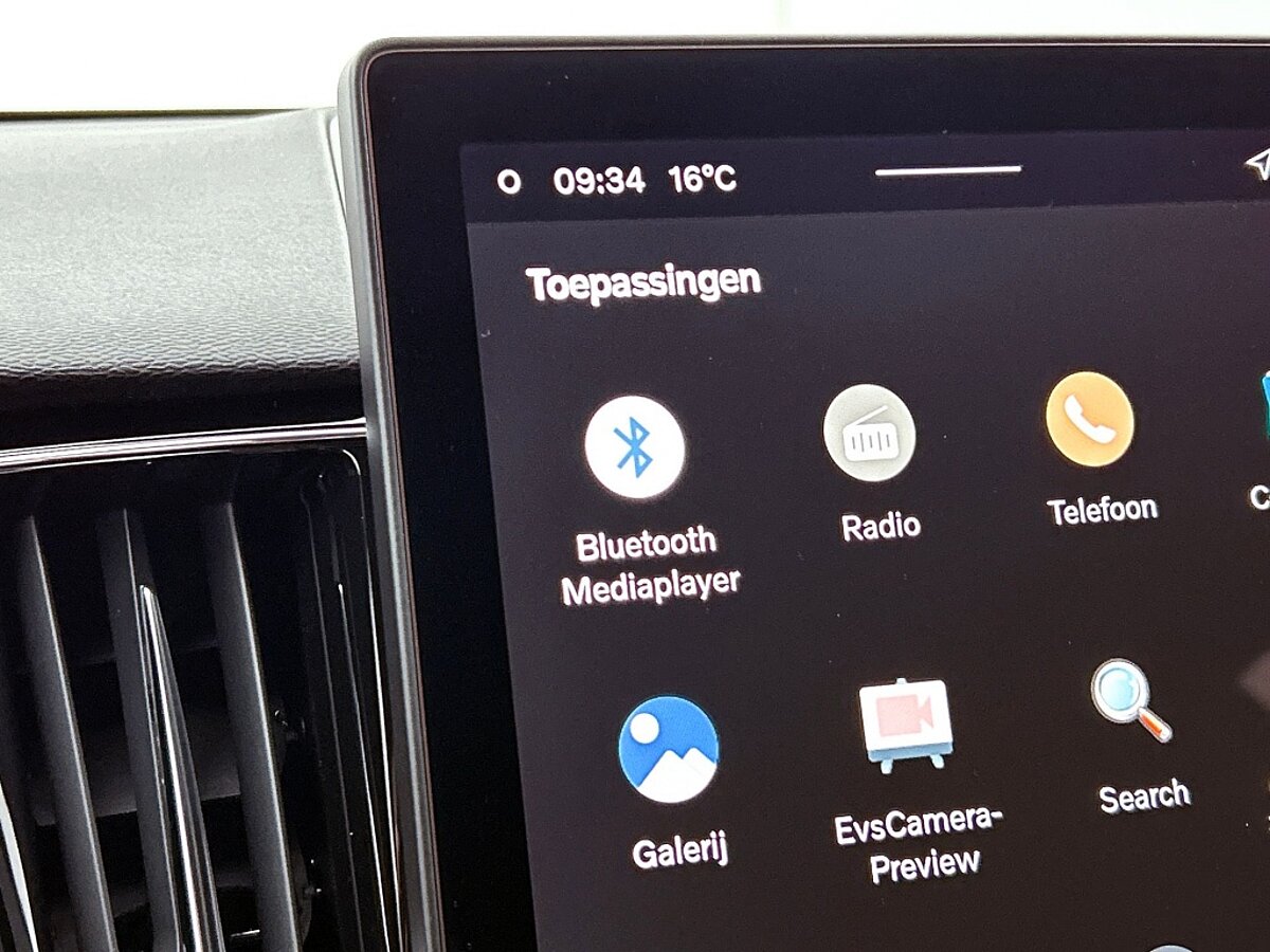 49427839 volvo xc60 t6 plus black edition nieuw voorraad onyx black nappa op 08