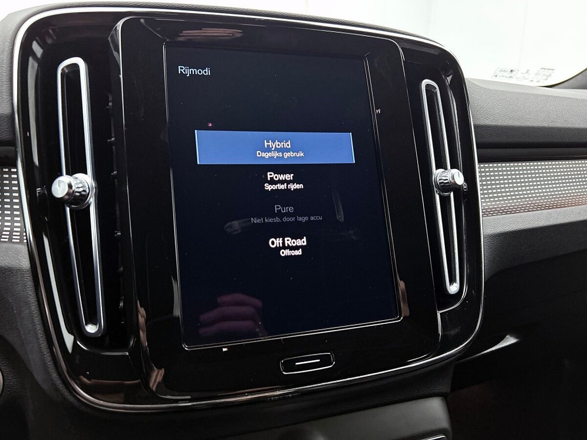 49446815 volvo xc40 1 5 t5 r design panorama dak trekhaak climate pack camer 02