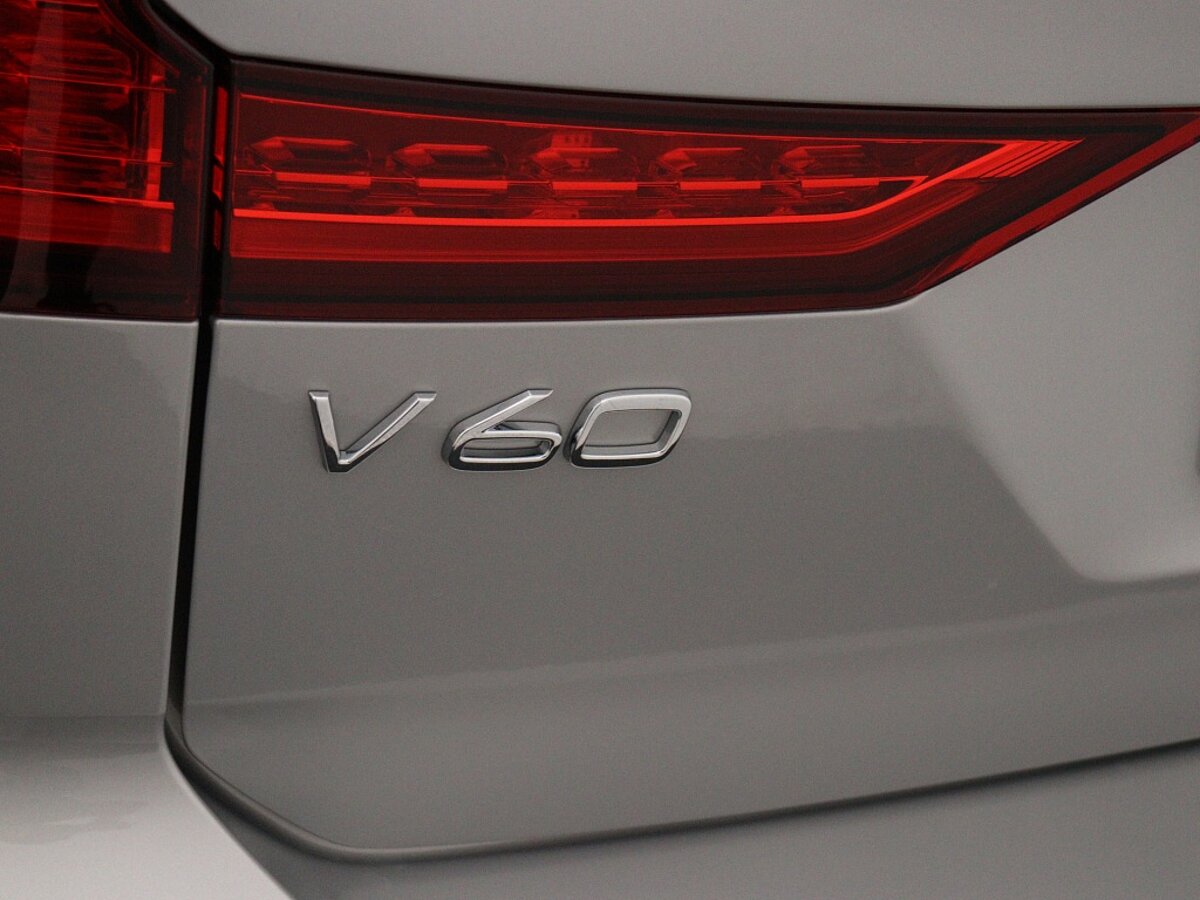 34285528 volvo v60 2 0 b5 cross country awd ultimate panorama dak 360 graden ca 79