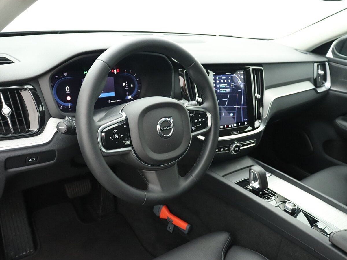 36041755 volvo v60 2 0 b4 plus bright 5 02