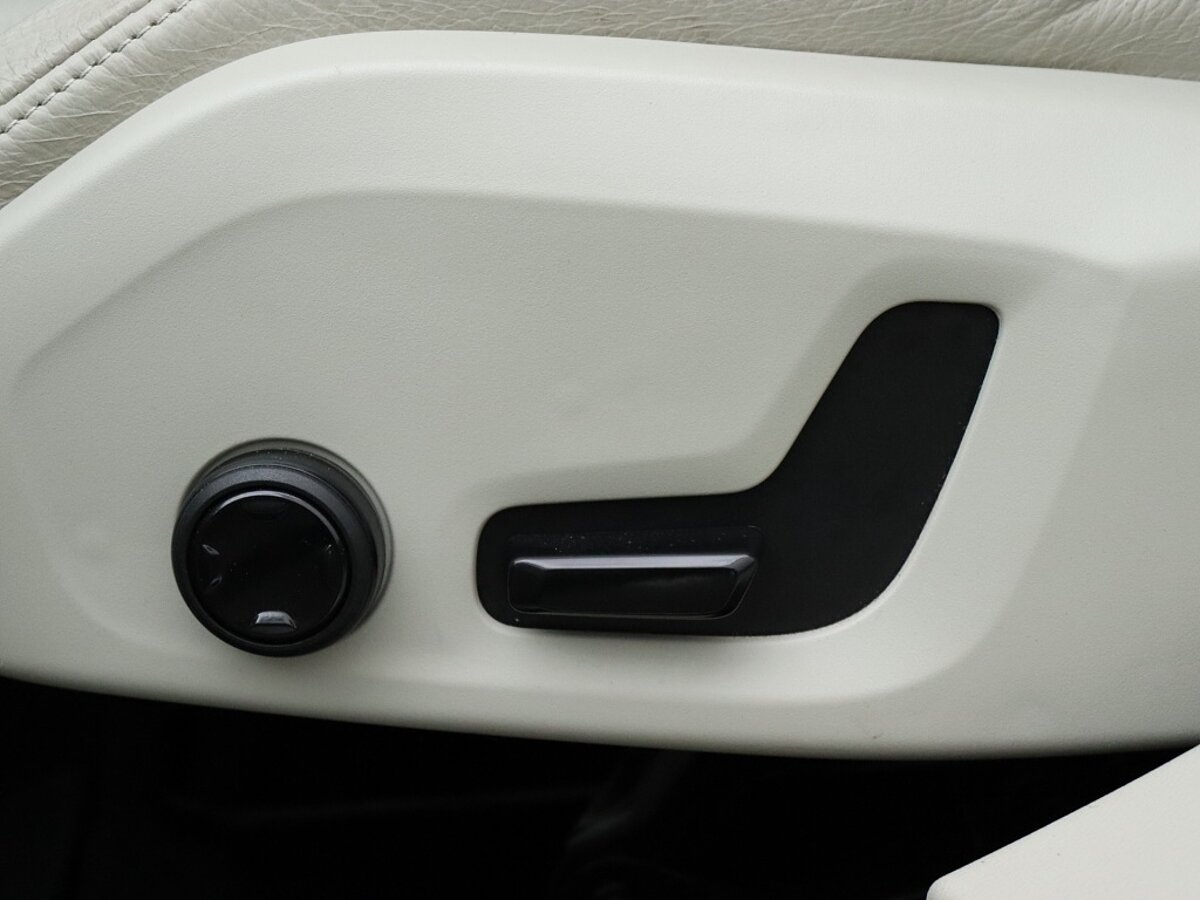 36126925 volvo v60 2 0 t5 momentum leder bliss harman kardon trekhaak 46
