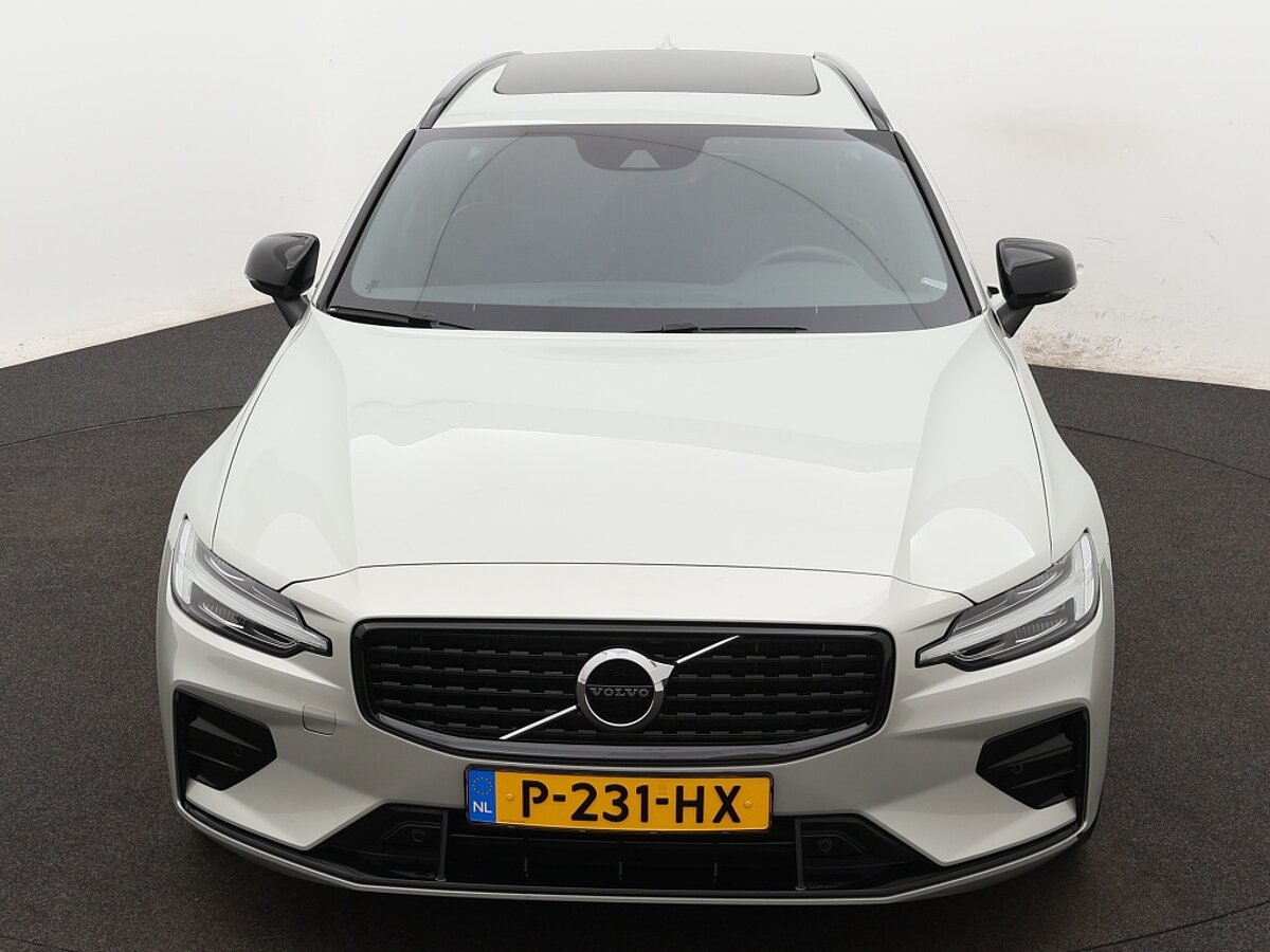 36155169 volvo v60 2 0 b3 r design 9 02