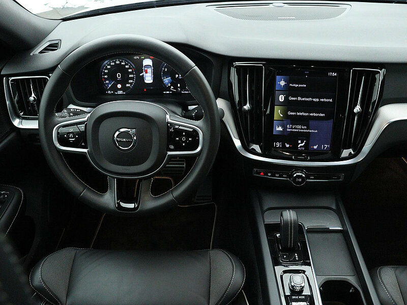 34202865 volvo s60 2 0 b3 r design panoramadak harman kardon voorruitverwarmi 6 15