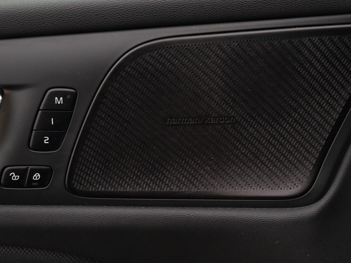 43134336 volvo v60 2 0 b3 r design panorama dak camera trekhaak 94