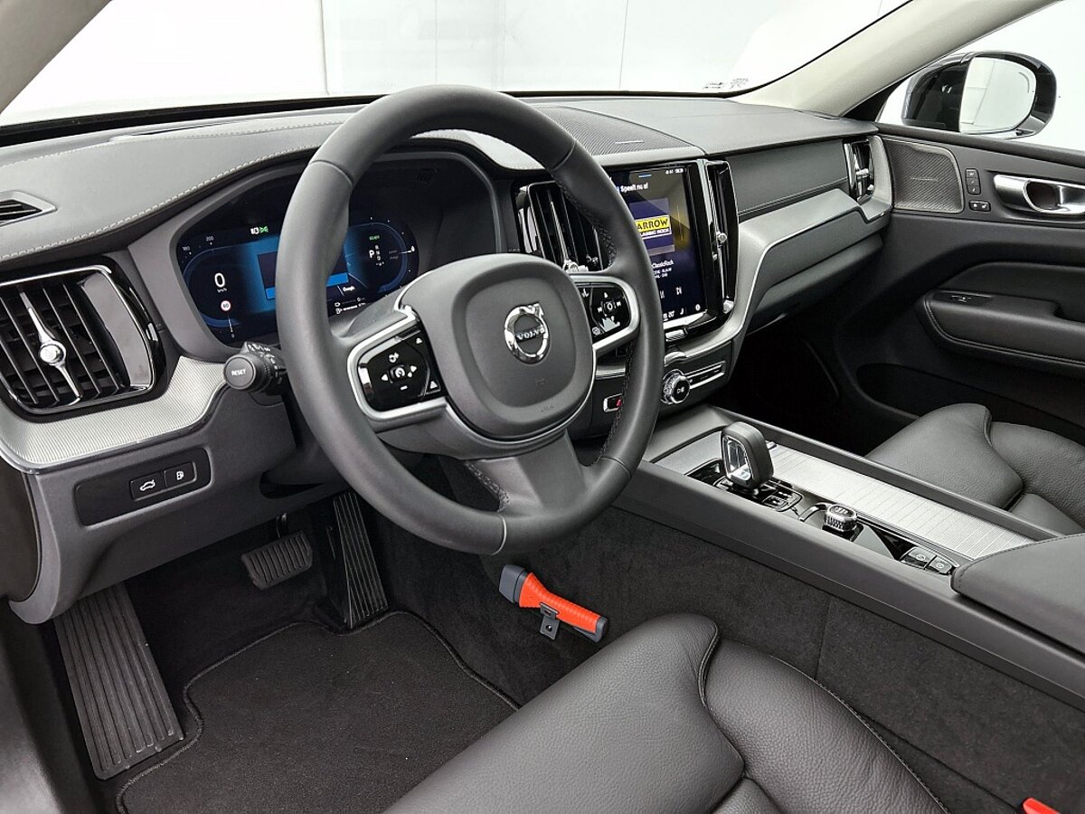 48687982 volvo xc60 2 0 t6 awd ultra dark 98