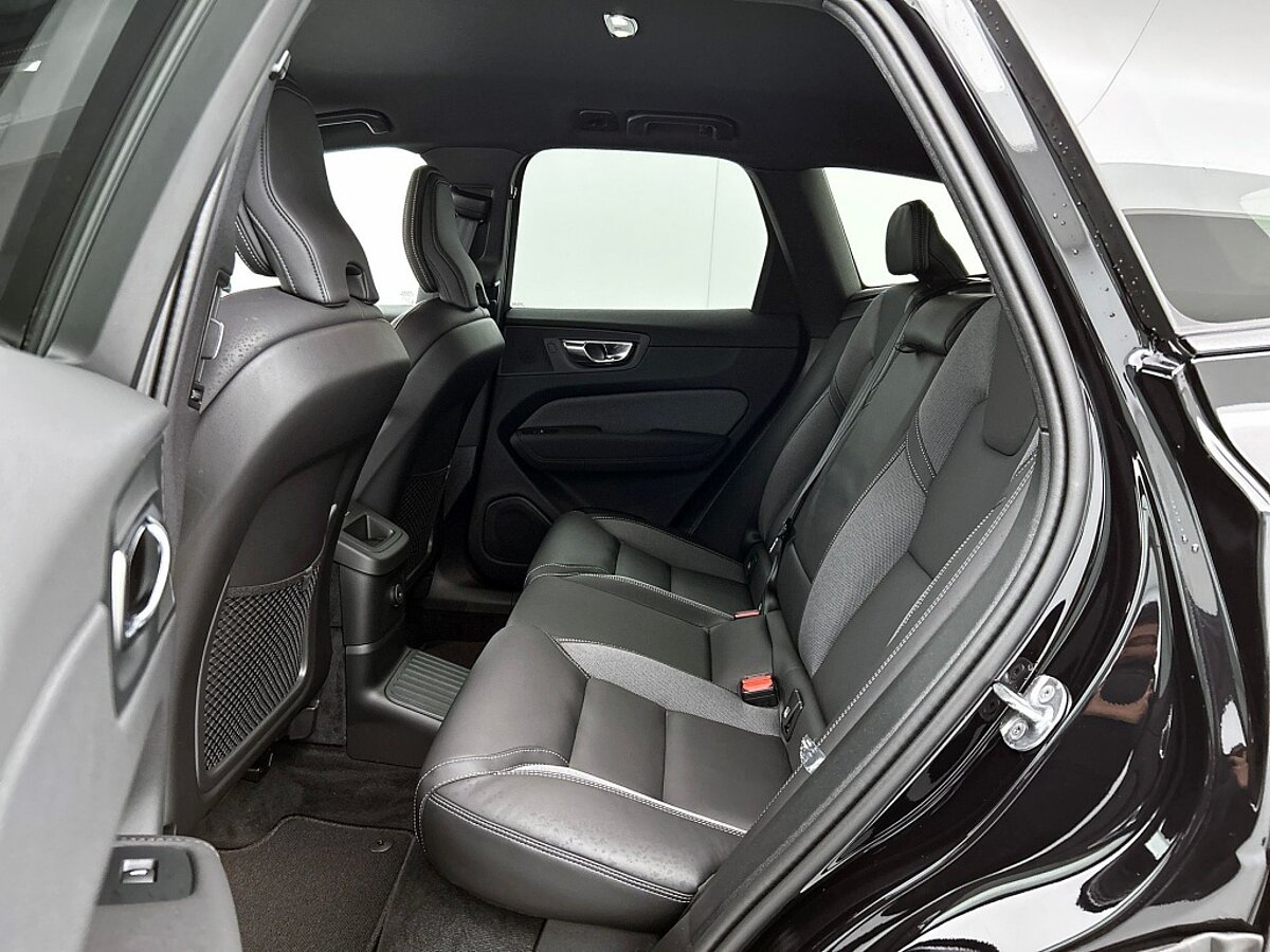 49427839 volvo xc60 t6 plus black edition nieuw voorraad onyx black nappa op 41