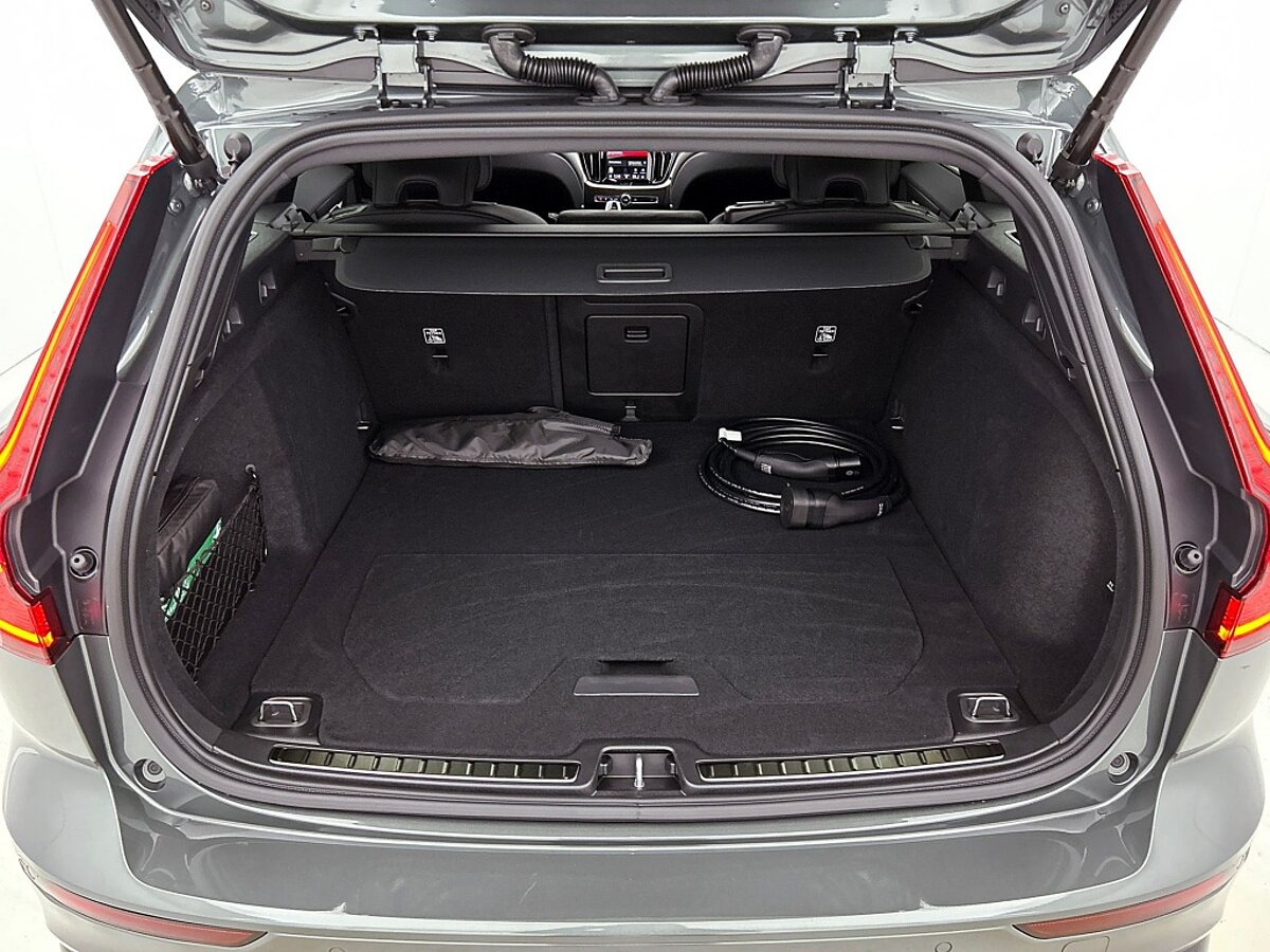 49671201 volvo v60 t6 twin plus dark nieuw actie van 64 480 voor 59985 28