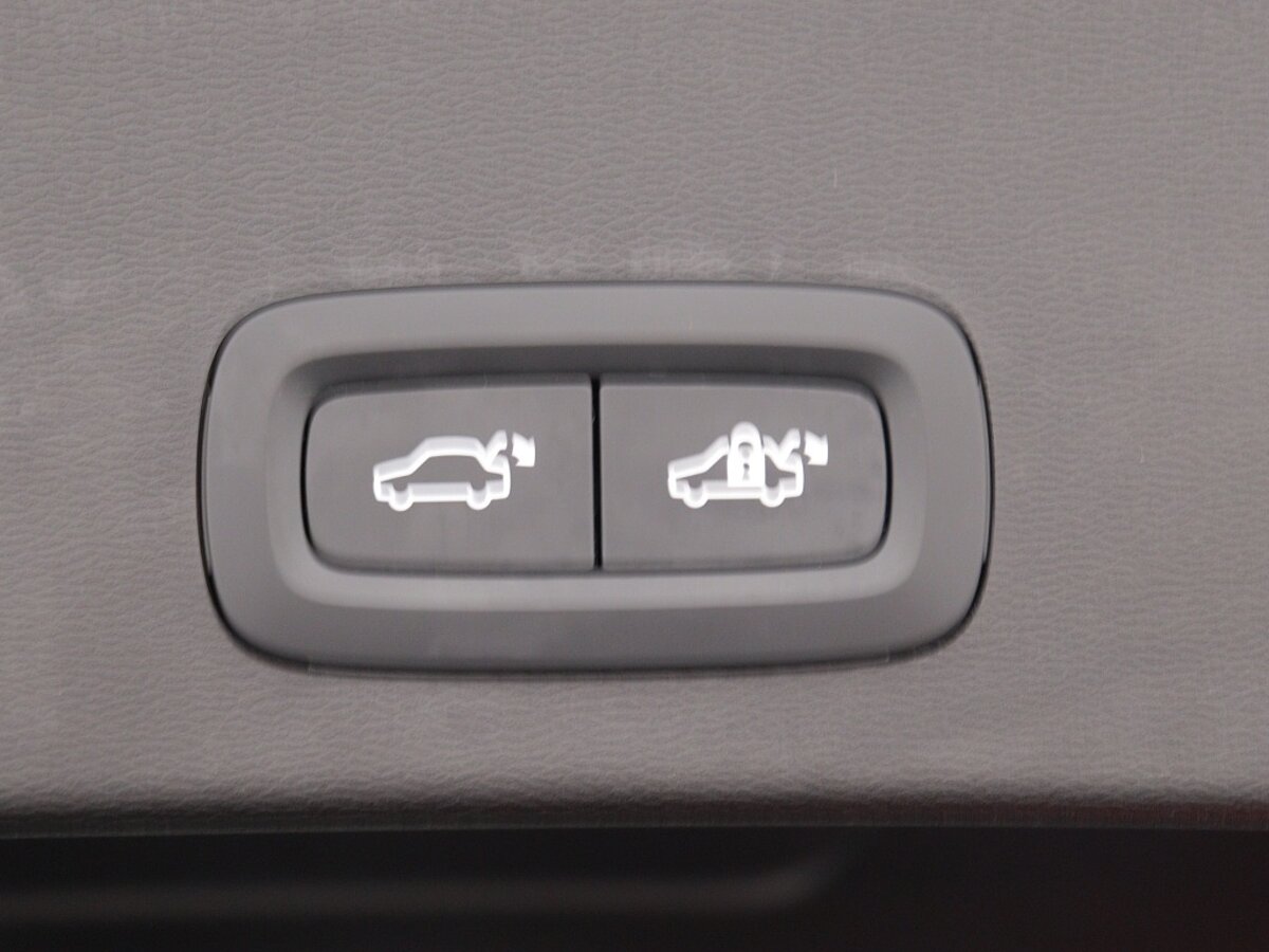 44035279 volvo xc40 1 5 t4 plus dark 360a camera 77