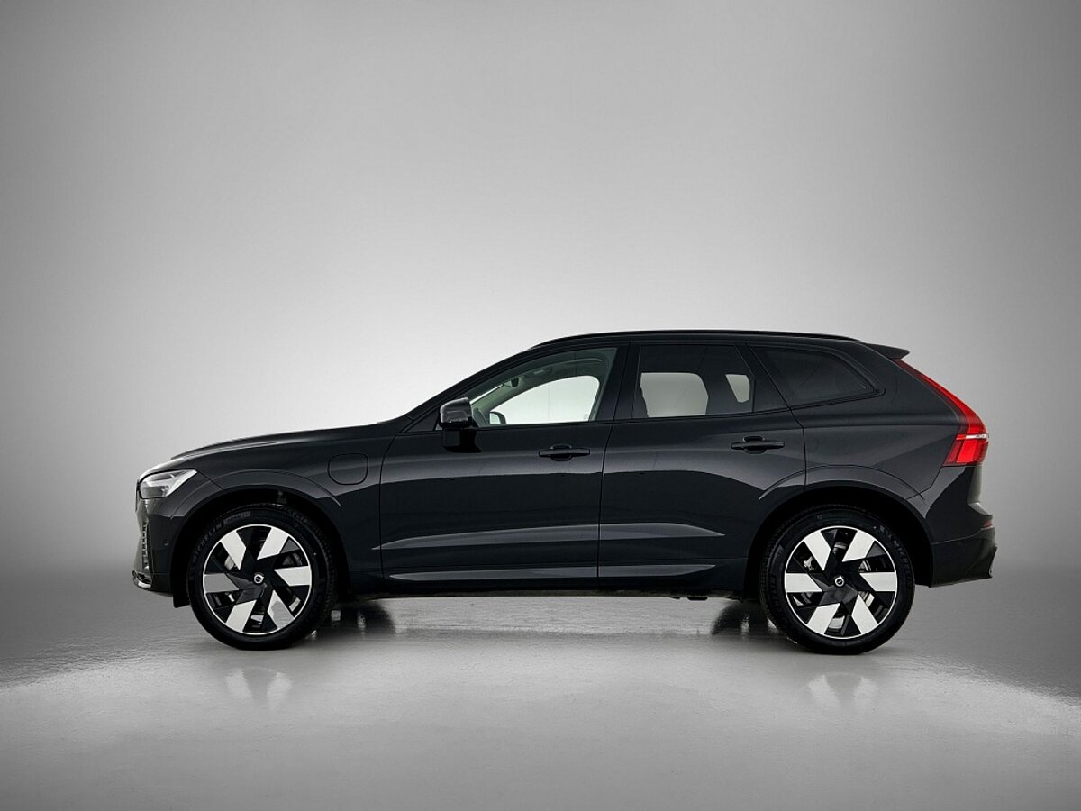 46205119 volvo xc60 2 0 t8 awd u dark 4
