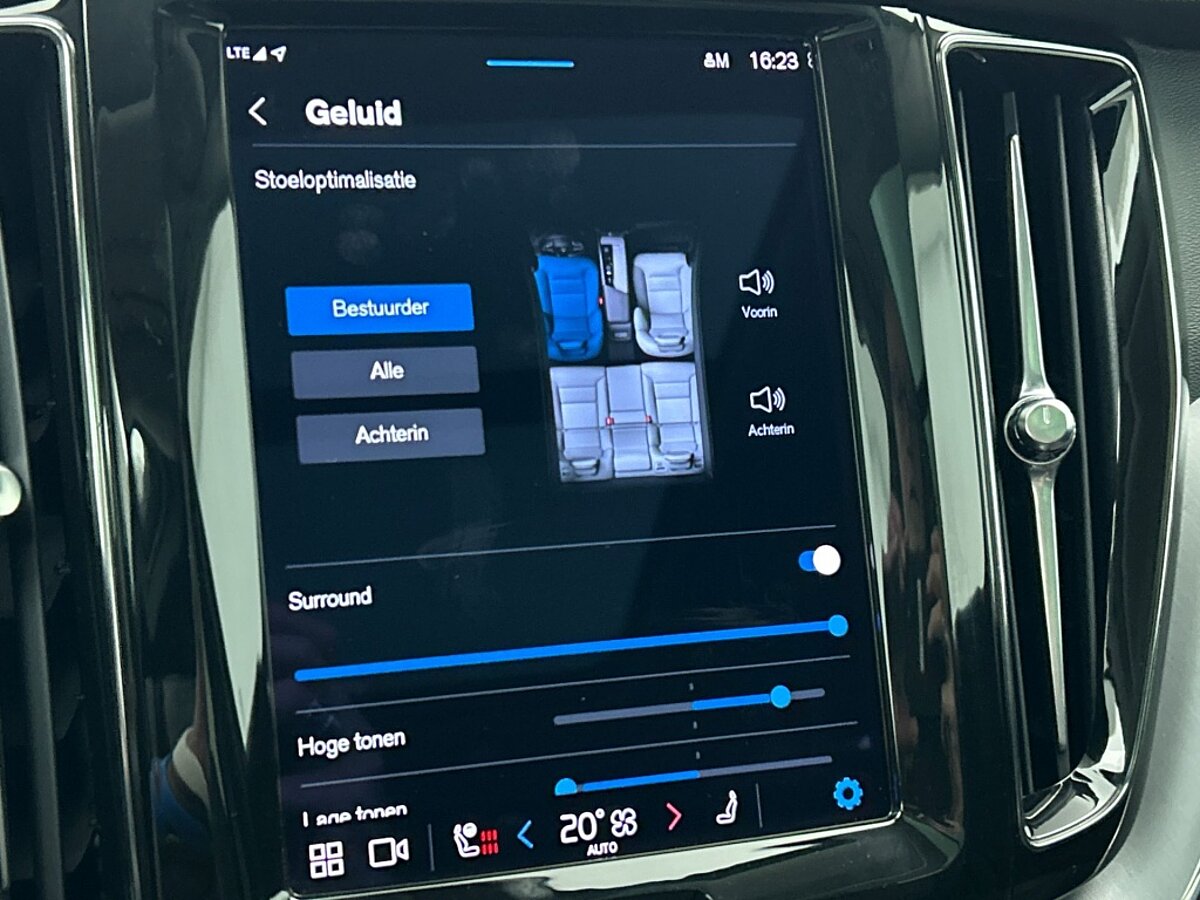 48575818 volvo xc60 2 0 t6 plug in hybrid awd inscription expression 98