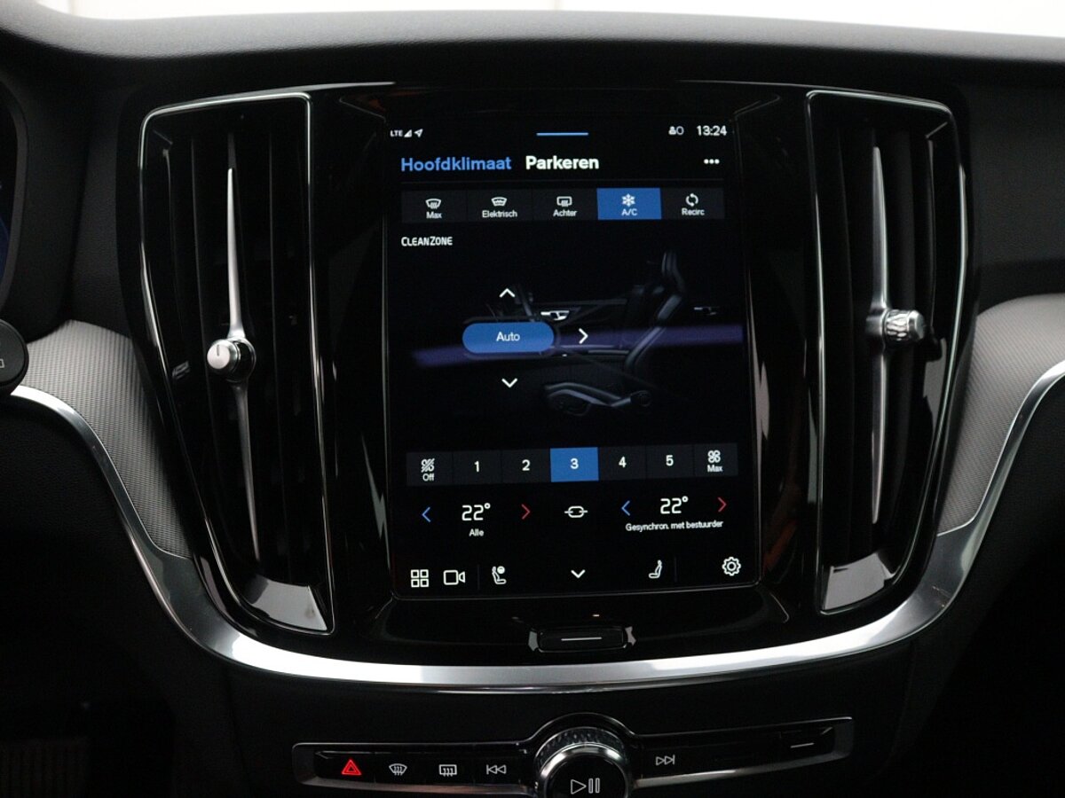 42095514 volvo v60 2 0 b3 plus dark panoramadak trekhaak 360a camera 50