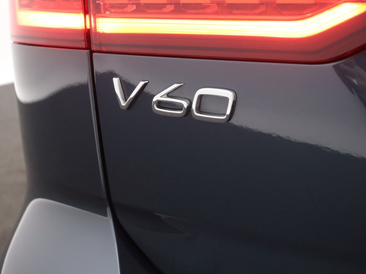 43879605 volvo v60 2 0 b3 essential driver assist climate 18 trekhaak 788ba1