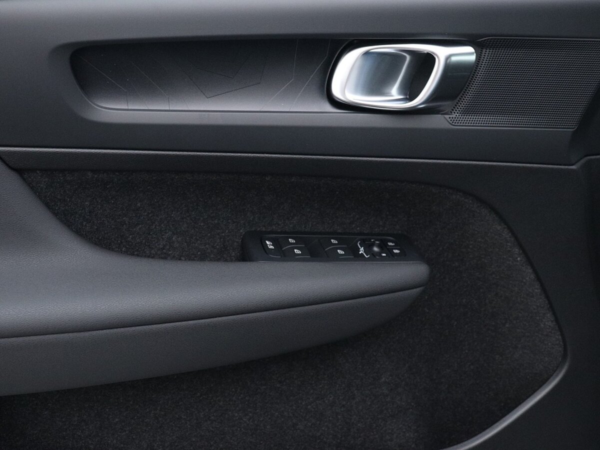 45753106 volvo c40 extended plus 82 kwh adaptive cruise trekhaak getint glas 16