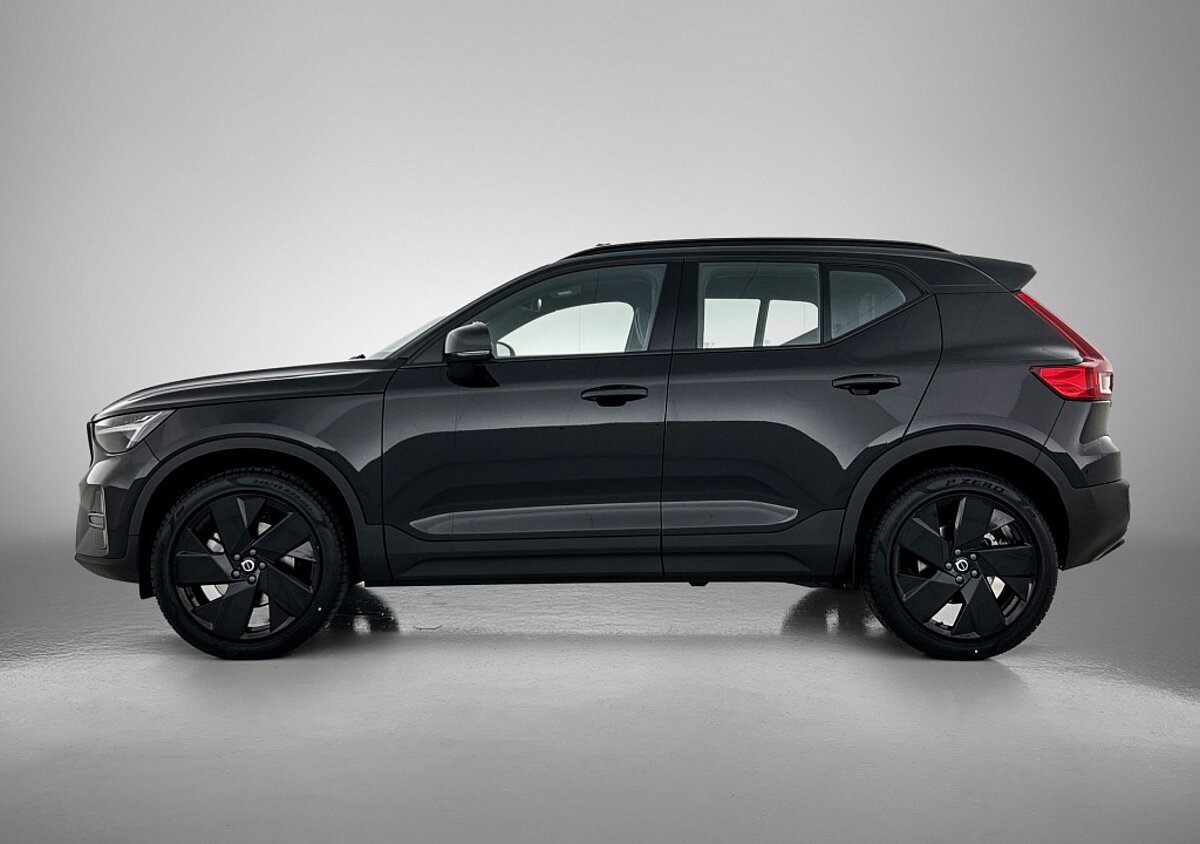 46844168 volvo xc40 2 0 b4 plus black edition 2 04