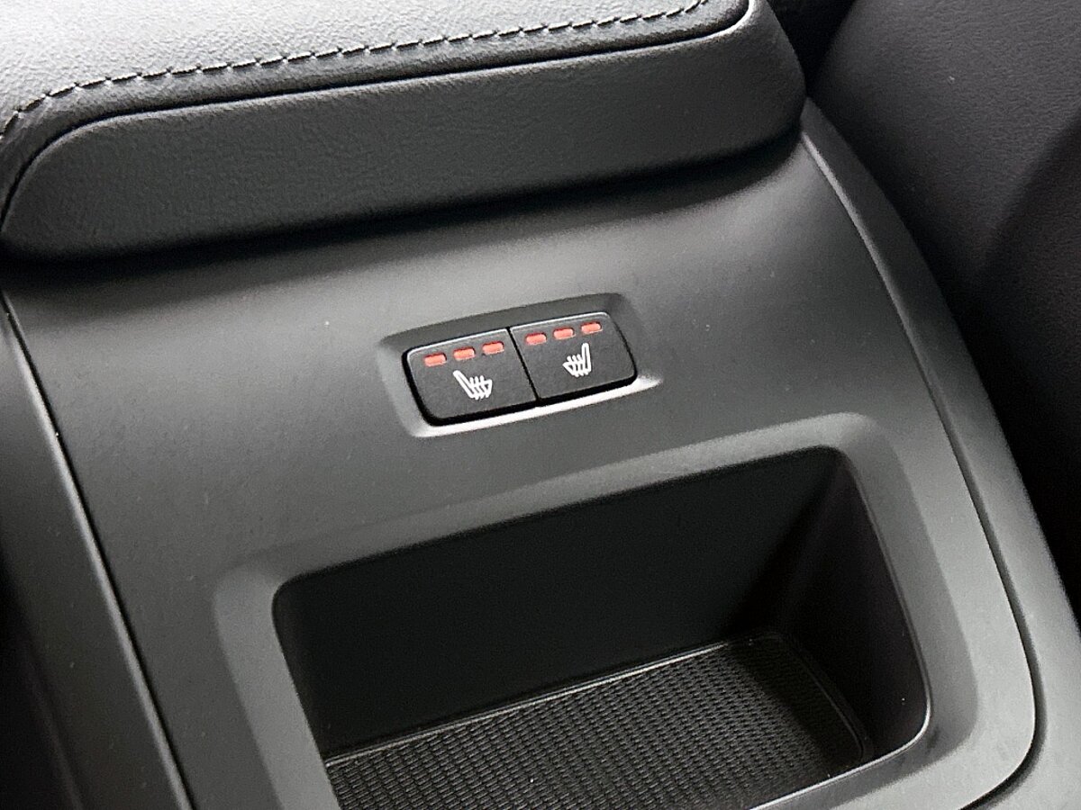 48687982 volvo xc60 2 0 t6 awd ultra dark 87