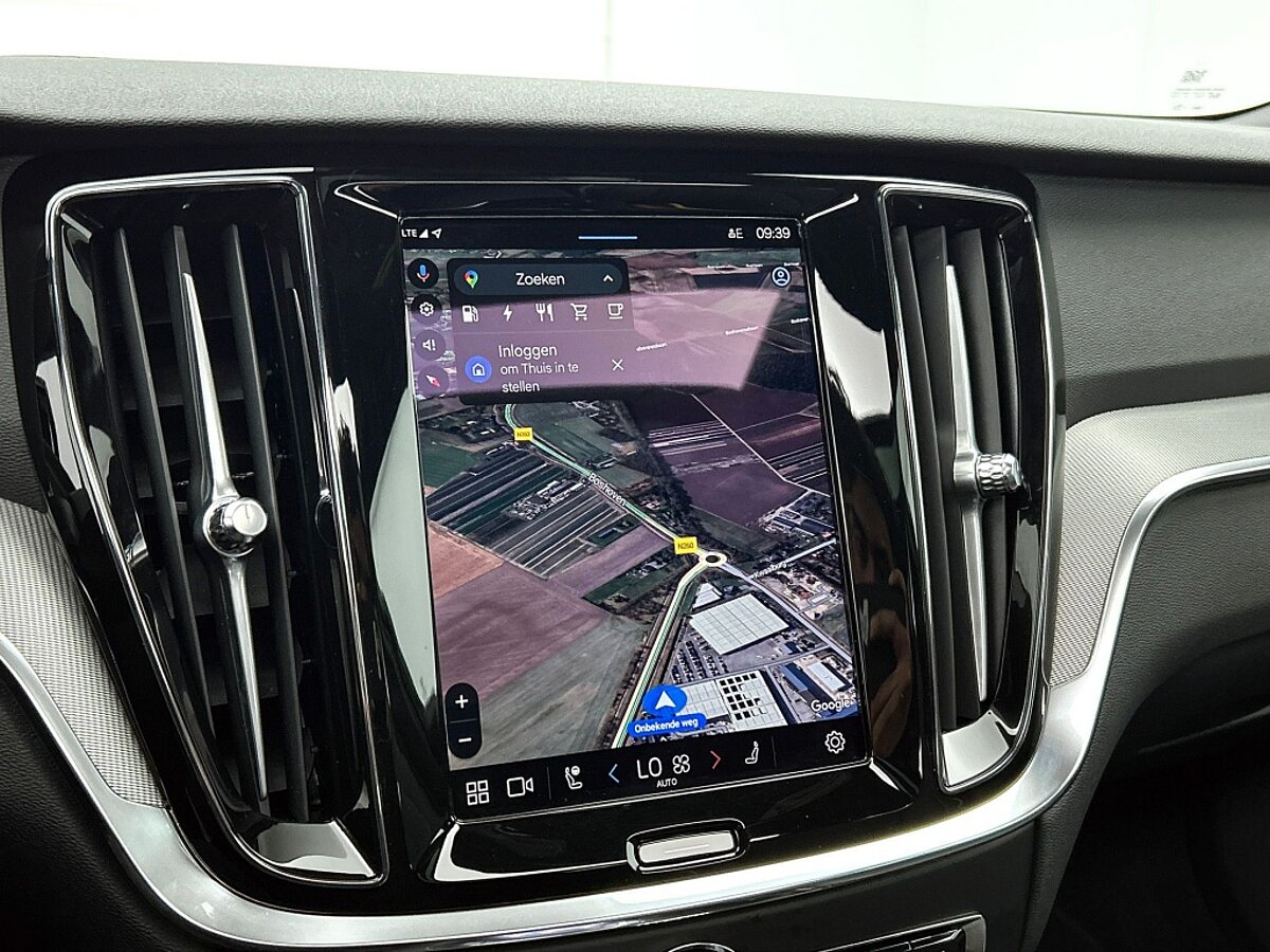 49041811 volvo v60 2 0 t6 awd plus dark panorama dak trekhaak 44