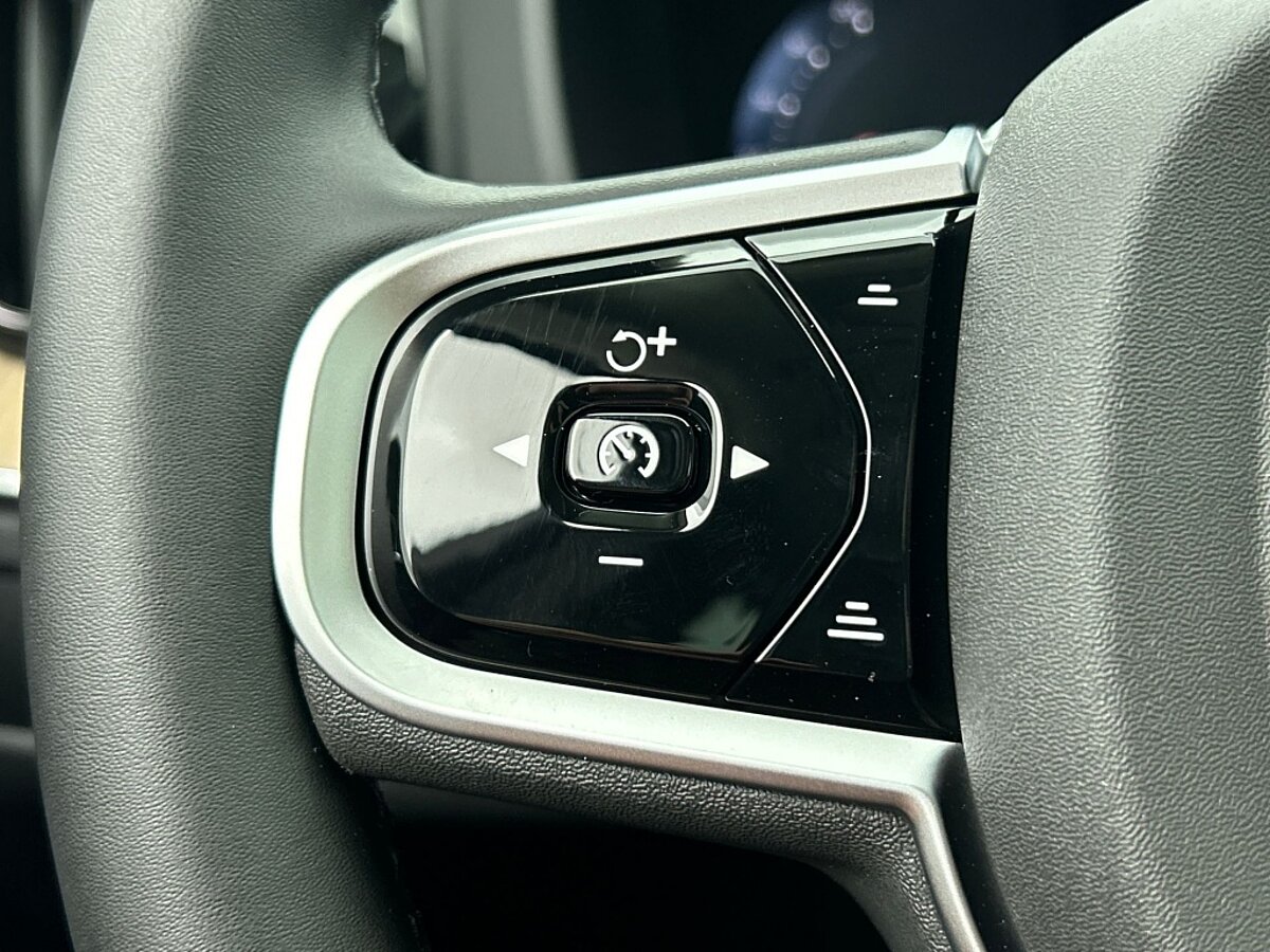 49836584 volvo xc60 t6 plus dark recharge head up panoramadak getint glas 6