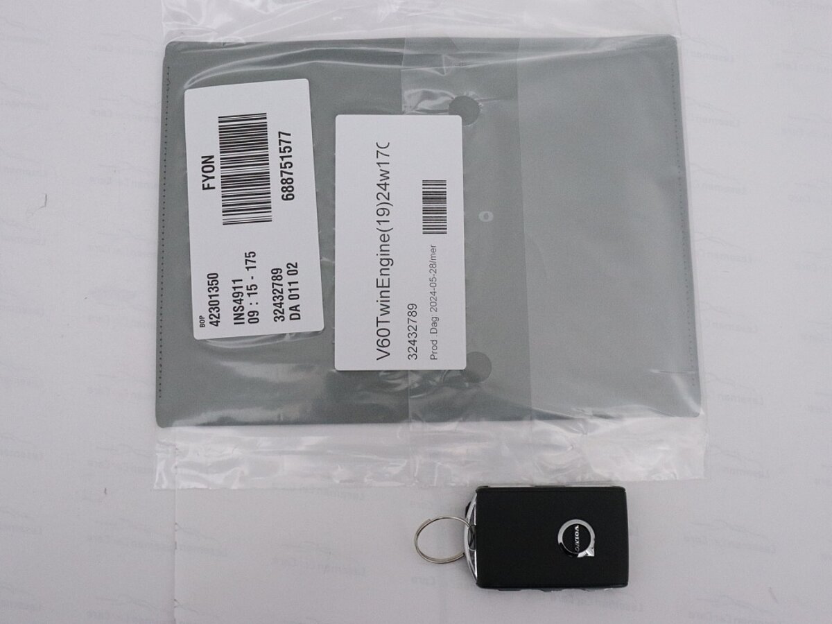 39017286 volvo v60 2 0 t6 awd ultimate bright stoelventilatie panorama dak f95335