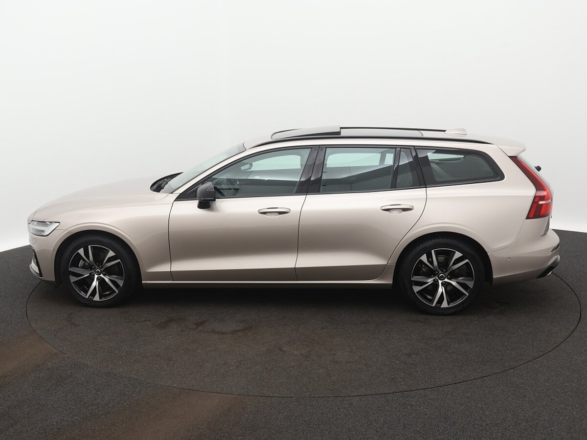 41451043 volvo v60 2 0 b3 plus dark panorama dak trekhaak lighting pack 2 15