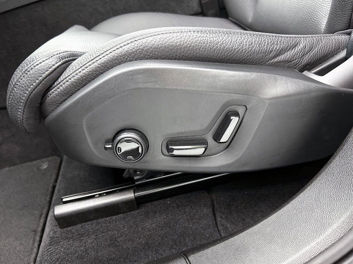 46738002 volvo xc60 2 0 t6 awd plus dark trekhaak 360a camera 63