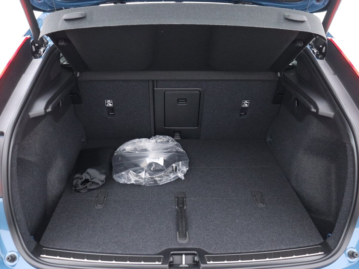 45753106 volvo c40 extended plus 82 kwh adaptive cruise trekhaak getint glas c3d4cc