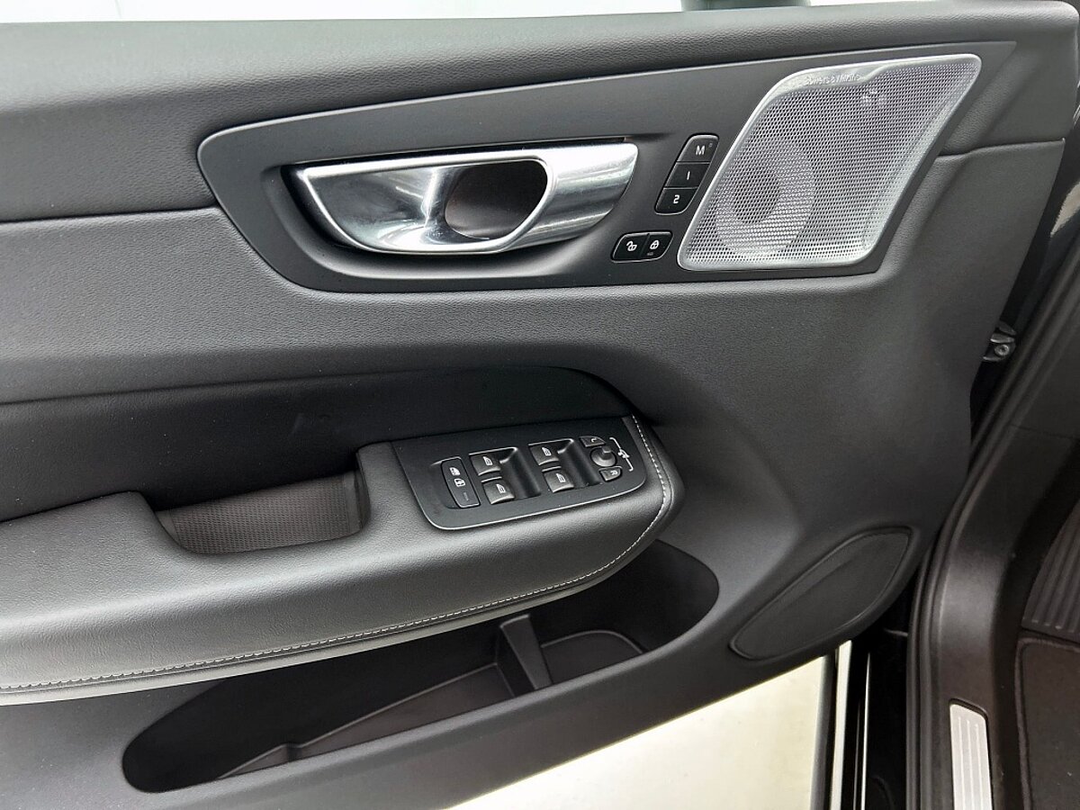 46843930 volvo xc60 2 0 t6 awd ultra black edition bowers wilkins luchtvering 45