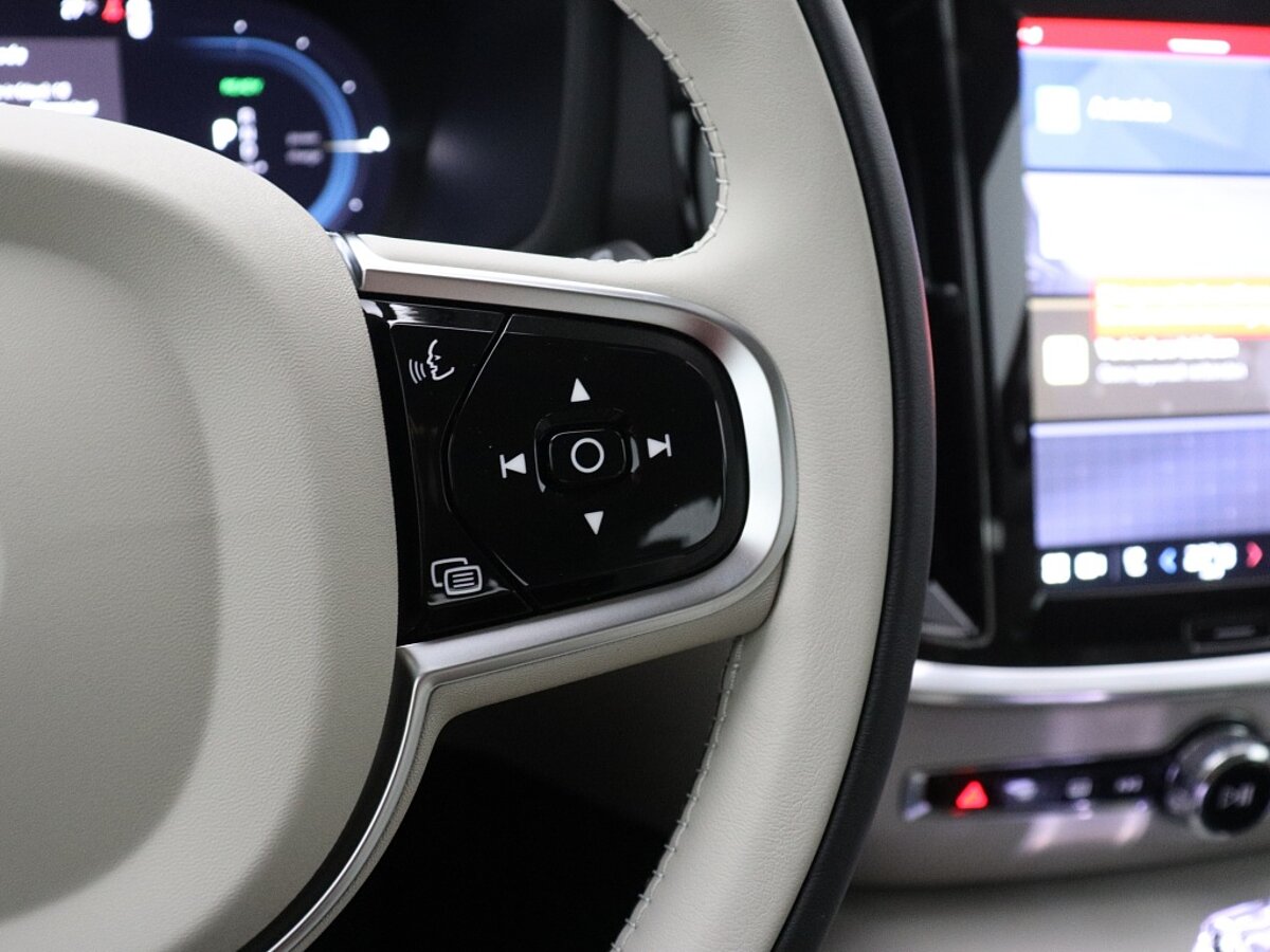 47627816 volvo v60 2 0 t6 awd plus dark 48