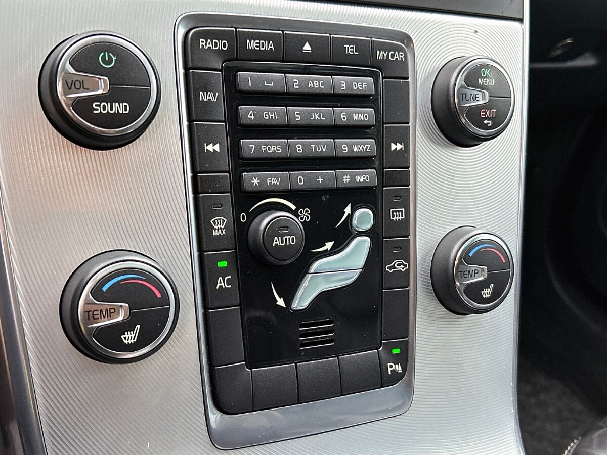 49484289 volvo v60 1 6 t4 r design panorama dak trekhaak memory seats 27