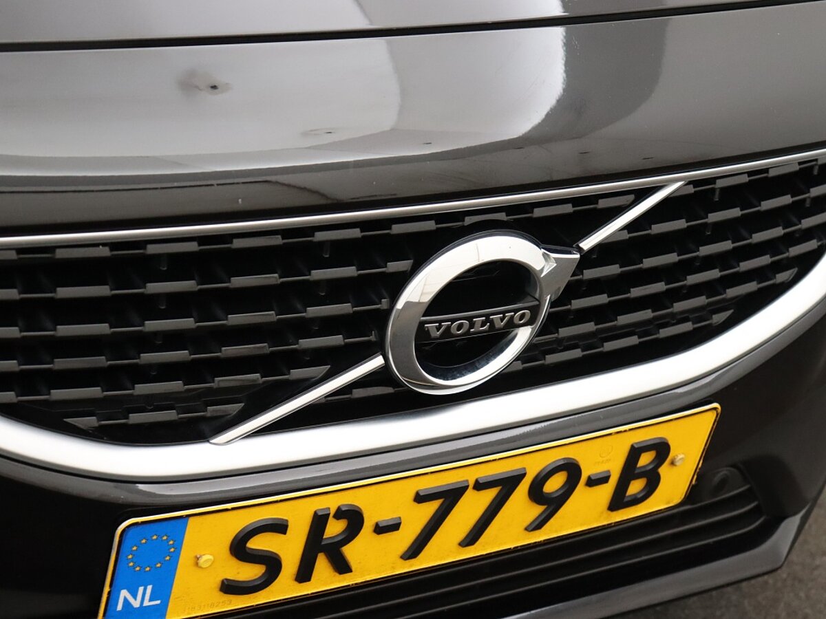35472655 volvo v40 2 0 t4 bns sport panorama dak navigatie camera achter le 74