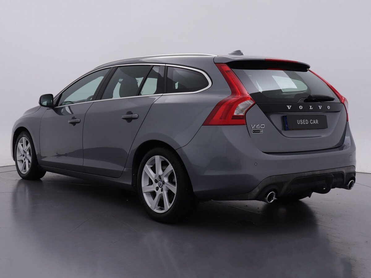 36006266 volvo v60 2 0 d2 r design 6 02