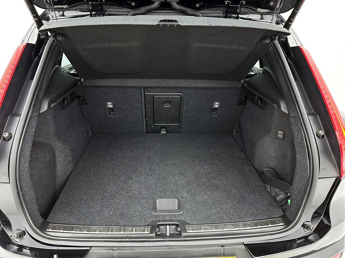 47908783 volvo xc40 1 5 t3 inscription panorama dak leder 18 lichtmetaal 47