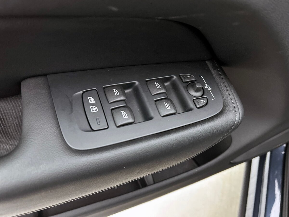 48760534 volvo xc60 2 0 t6 awd dark 8cf726