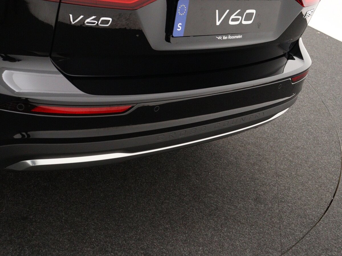 34314868 volvo v60 2 0 b5 cross country awd plus 44