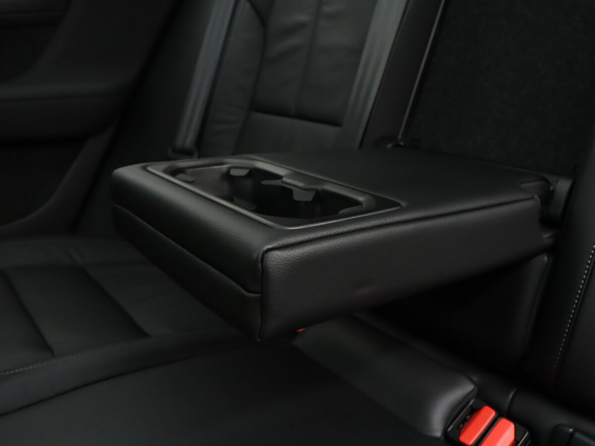 35007209 volvo xc40 1 5 t4 recharge ultimate dark 9d3702