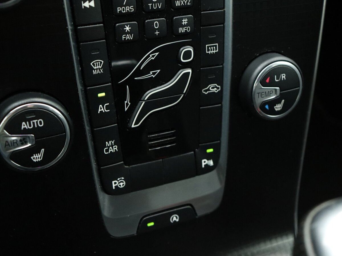35542103 volvo v40 2 0 t4 business sport panorama dak parkeercamera 76