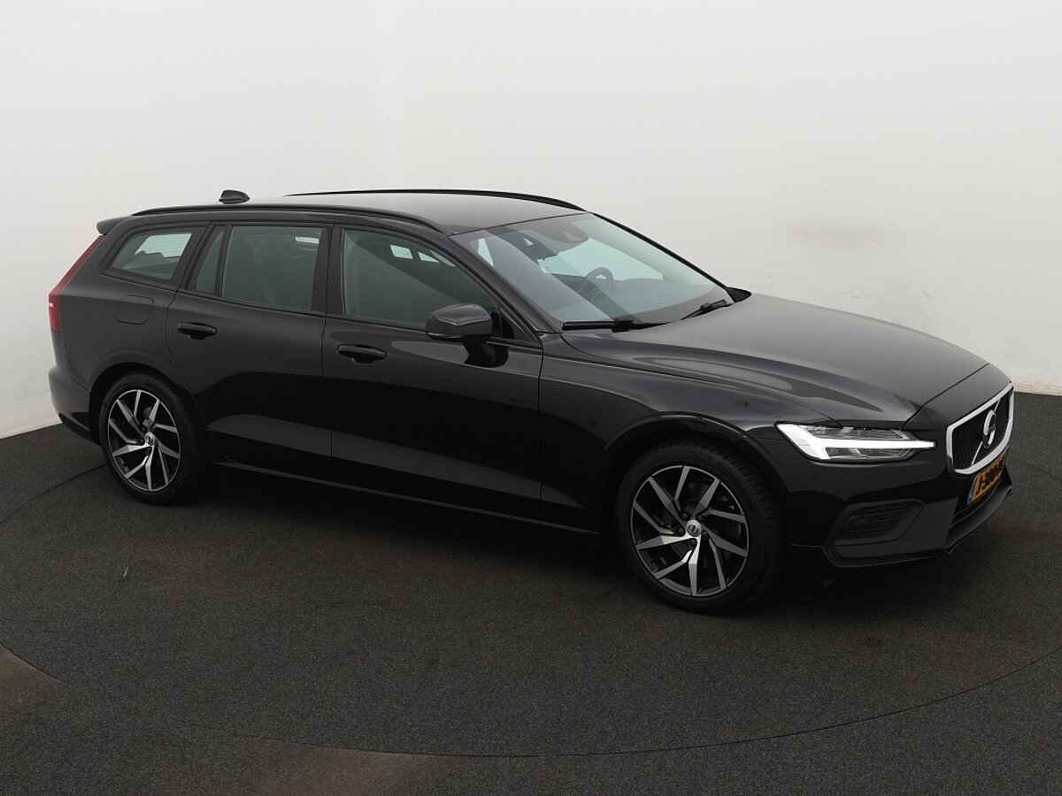 38427279 volvo v60 2 0 t4 momentum pro climate pack 65