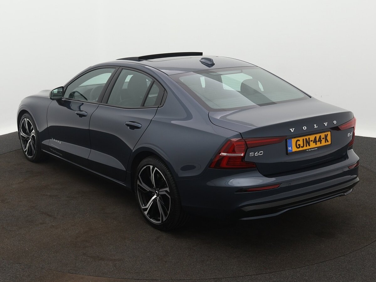 42113203 volvo s60 2 0 b4 plus dark panoramadak 19 lm velgen 3 12