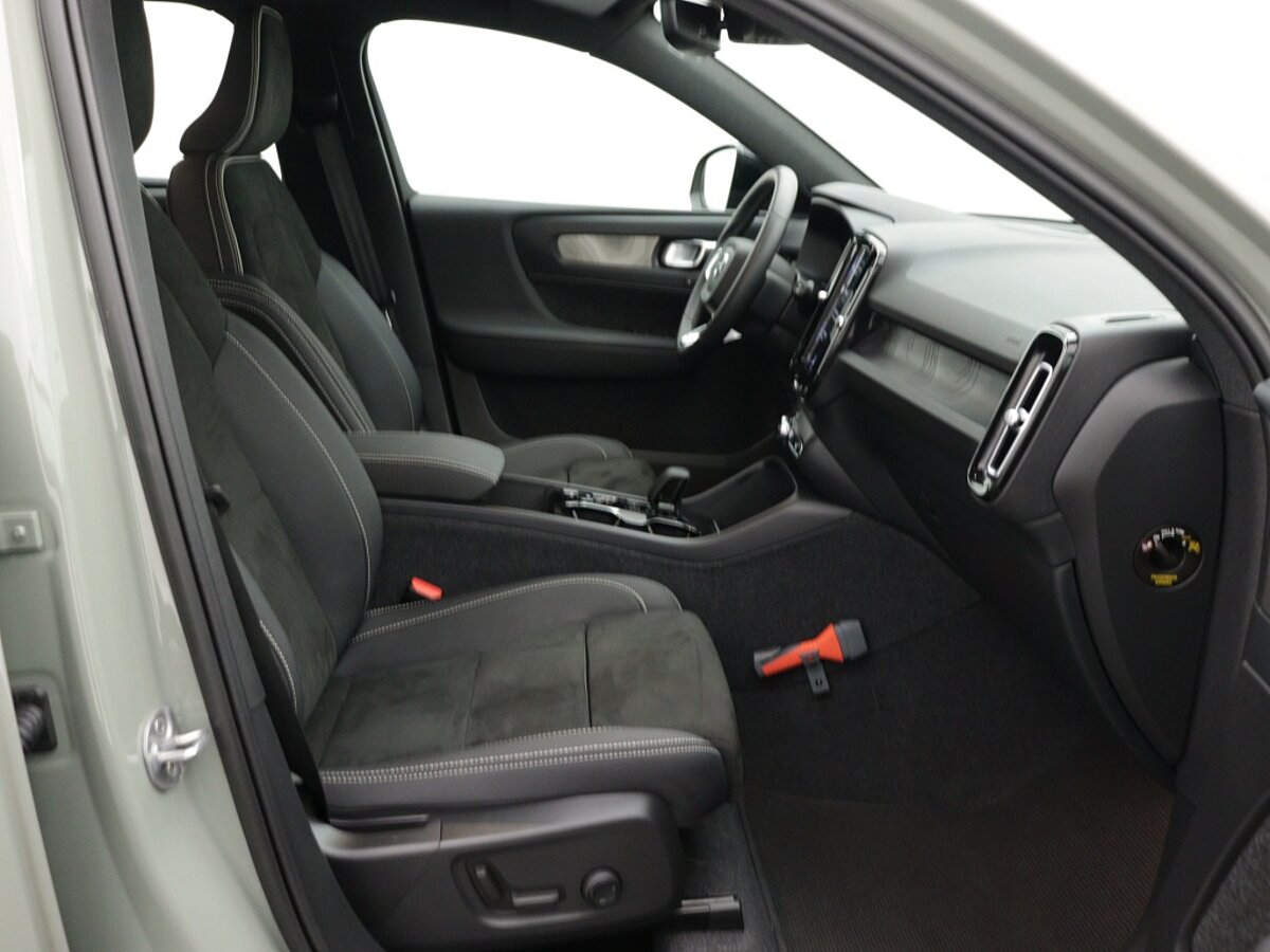 43882038 volvo xc40 1 5 t4 plus dark 6 04