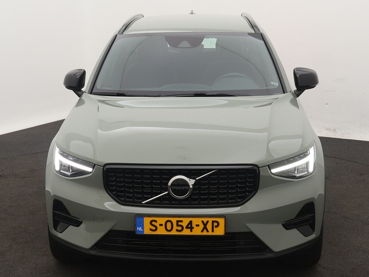 43882038 volvo xc40 1 5 t4 plus dark 8 02